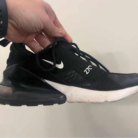 Nike Women’s Air Max 270- good used condition size 9 - Picture 3 of 9